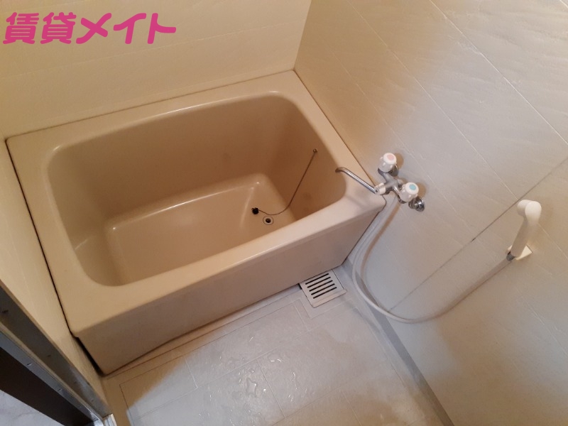 バス・シャワールーム　同物件別室画像