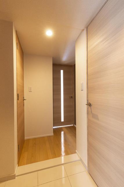 玄関　※写真は同タイプ住戸です。