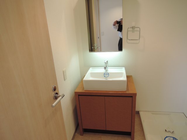 洗面設備　同一タイプです。