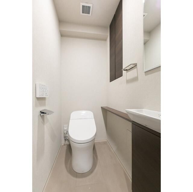 トイレ　ゆったりとした空間のトイレです