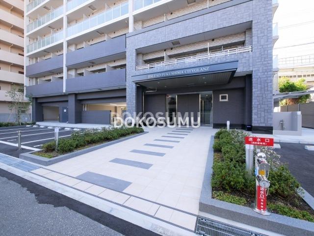 エントランス　オンからオフへ。心地よい静寂へといざなうエントランス。