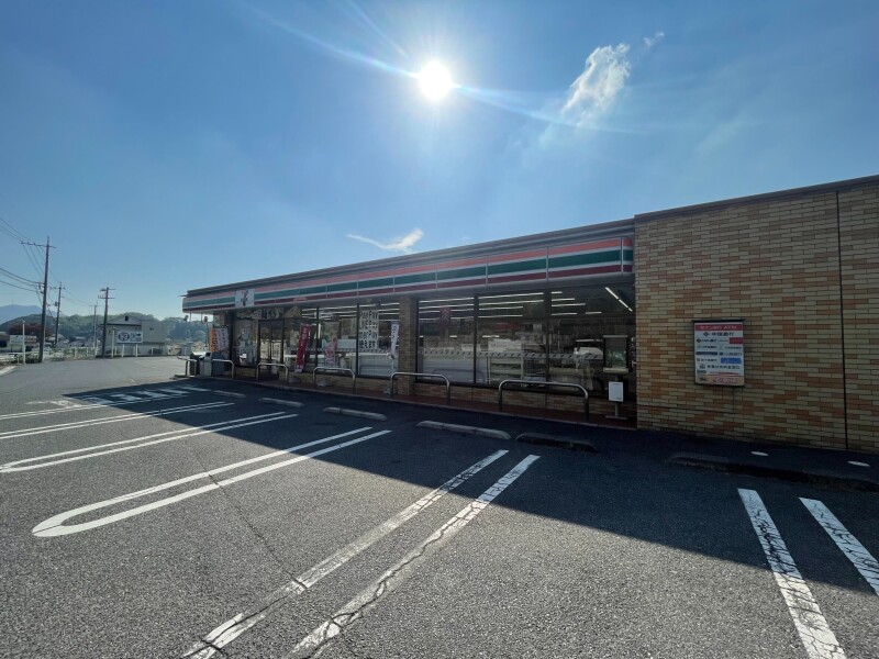 コンビニ　セブンイレブン　里庄町里見店（コンビニ）まで1810m