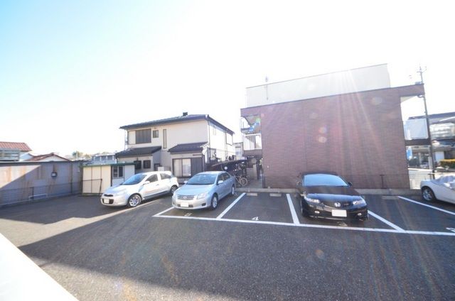 眺望　♪バルコニーの前のが駐車場なので陽当り良好♪