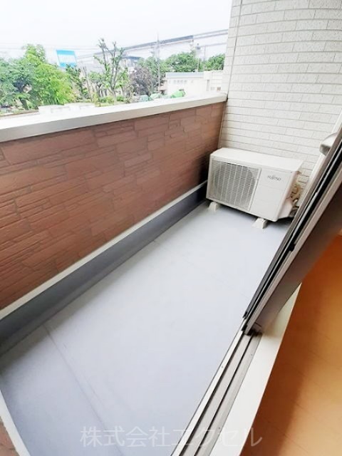 バルコニー　南向きです