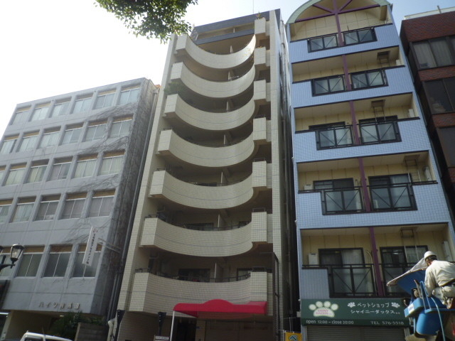 建物外観　おしゃれできれいな外観は毎日の帰宅が楽しくなりそうです。