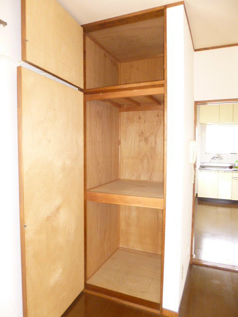収納　※写真は205号室です。