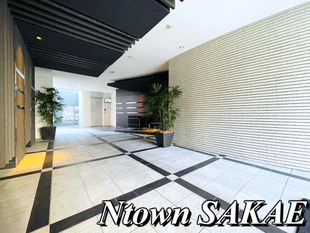 エントランス　建物の内部です