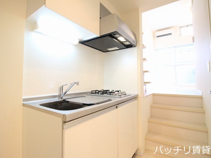 キッチン　同型タイプの為、現状を優先いたします。