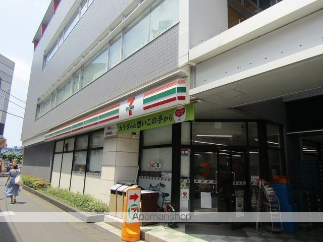 コンビニ　セブンイレブン（コンビニ）まで742m