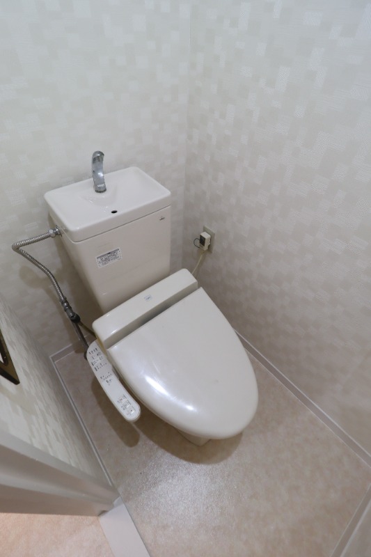 トイレ　図面と現状に相違がある場合には現状を優先