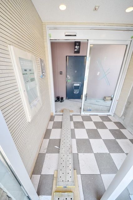 エントランス　★お問い合わせはタウンハウジングまで★