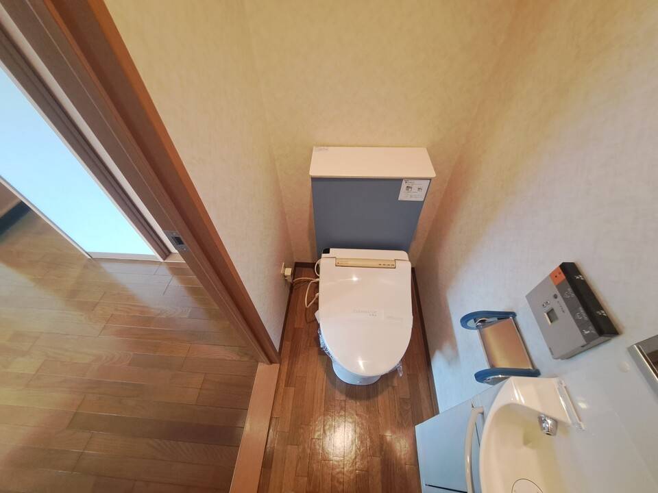 トイレ　トイレ