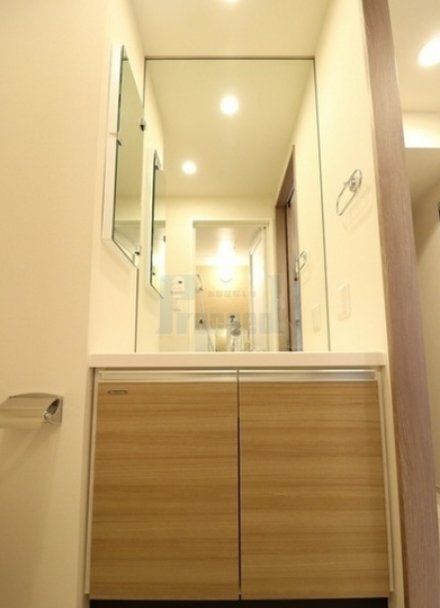 洗面設備　使いやすい独立洗面台☆
