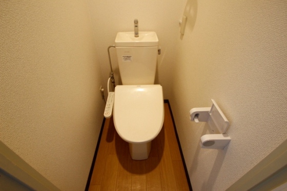 トイレ　※別部屋の写真です