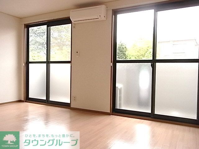 居室・リビング　明るい洋室１０帖