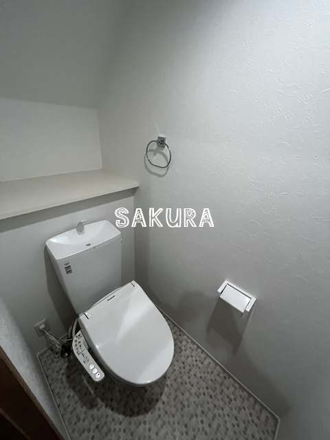 トイレ　落ち着いた色調のトイレです♪