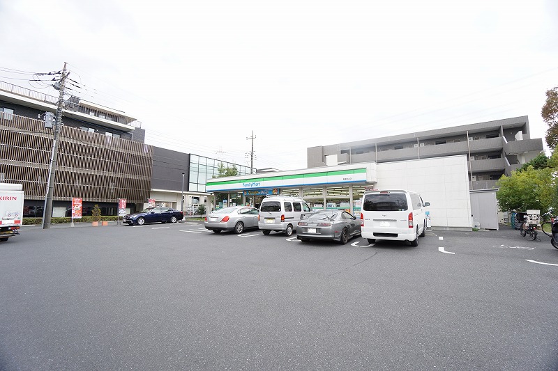 コンビニ　ファミリーマート青葉嶮山店（コンビニ）まで864m