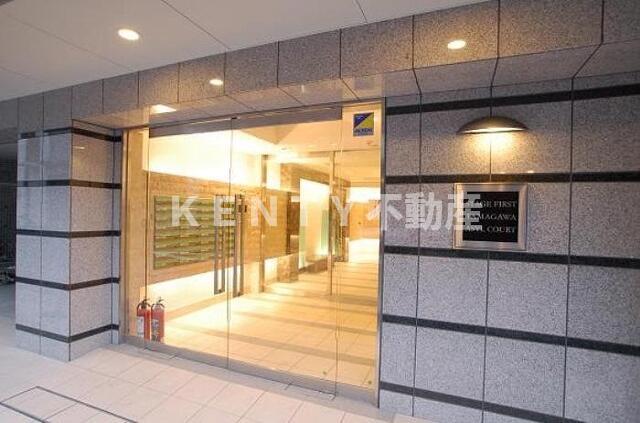 エントランス　建物の内部です