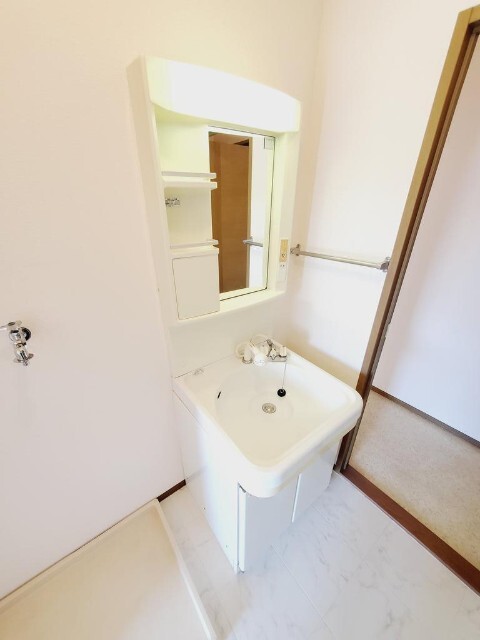 洗面設備　同物件別室のイメージ画像となります　反転した間取りとなります