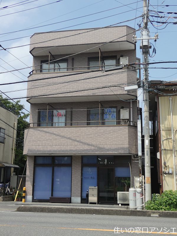 建物外観　新冨ビルのご紹介は住まいの窓口アソシエにお任せ下さい。