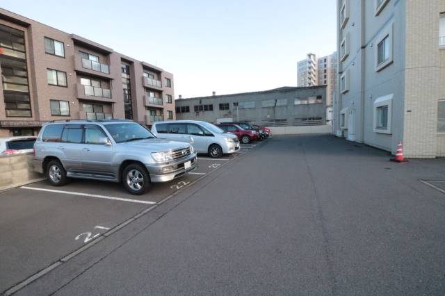 駐車場　専用駐車場スペース♪