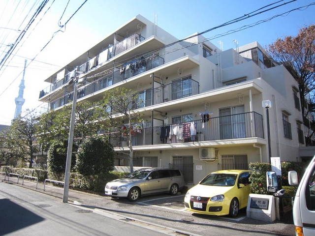 建物外観　重厚感溢れるマンション