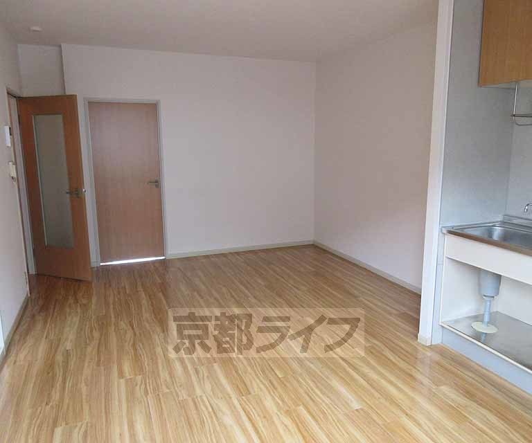 居室・リビング　広々としたお部屋です！