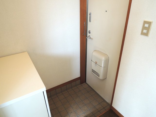 玄関　※別号室参考写真