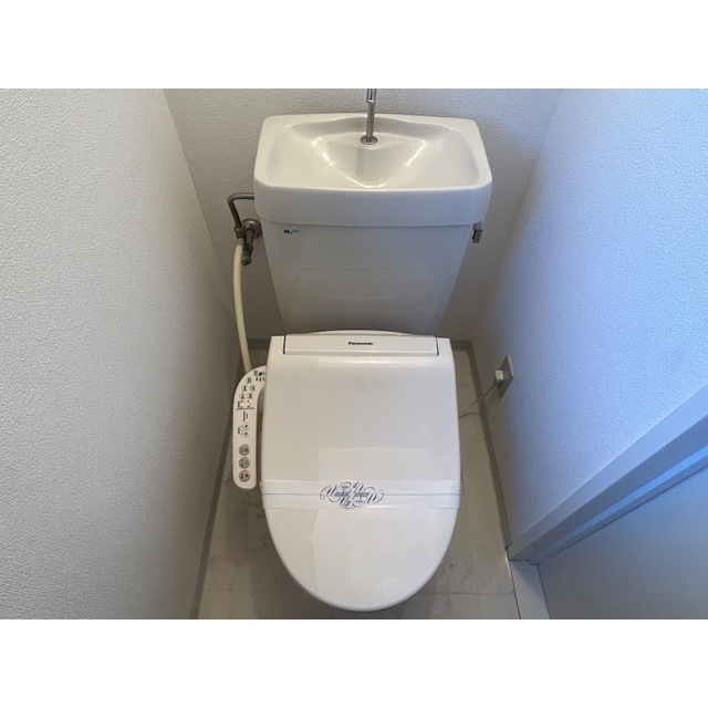 トイレ　ゆったりとした空間のトイレです