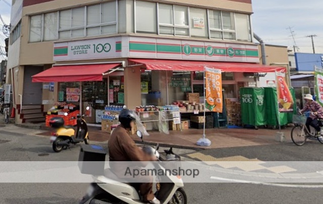 コンビニ　ローソンストア１００（コンビニ）まで608m