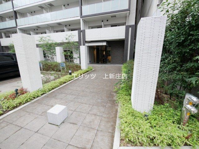 エントランス　庭