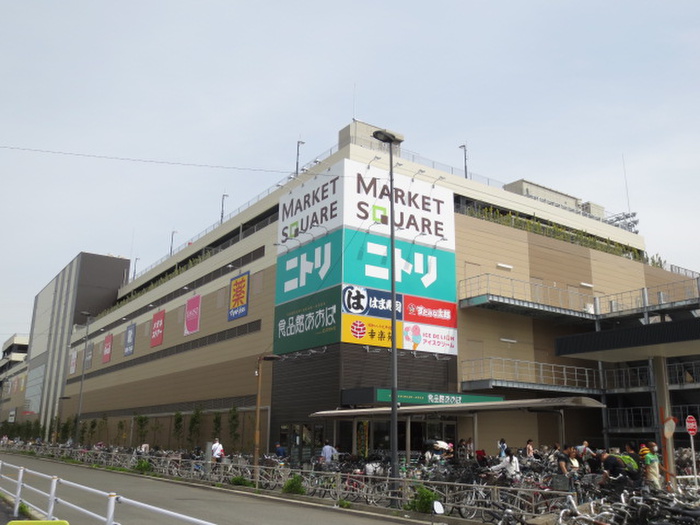 ショッピングセンター　マーケットスクエア川崎イースト（ショッピングセンター）まで547m