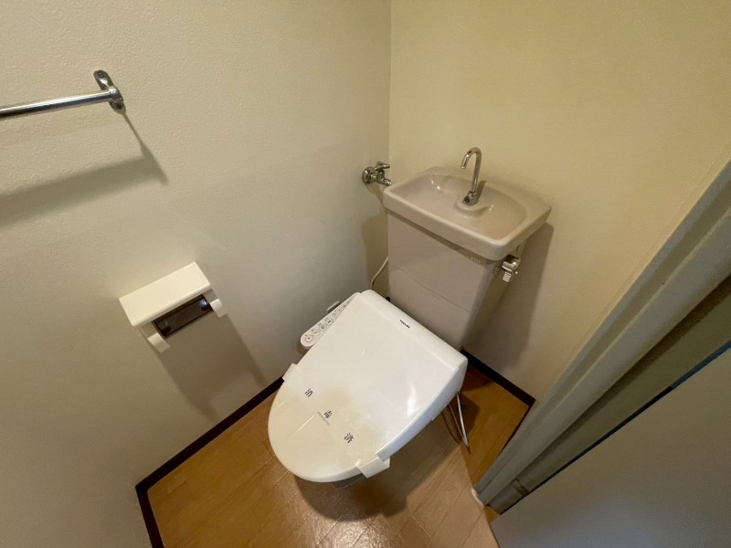 トイレ　清潔感があり安心して使用できるトイレになっておりました。