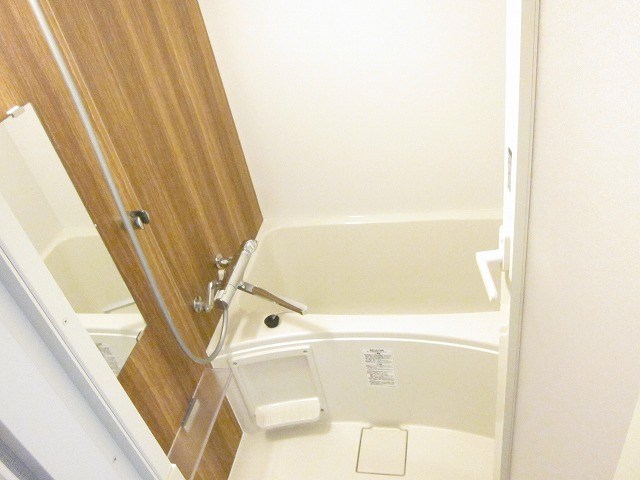 バス・シャワールーム　同建物別部屋の写真です。