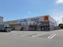 ドラックストア　ウエルシア亀山川崎店（ドラッグストア）まで2110m