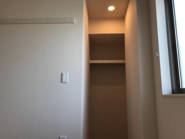 収納　ウオークインクローゼット