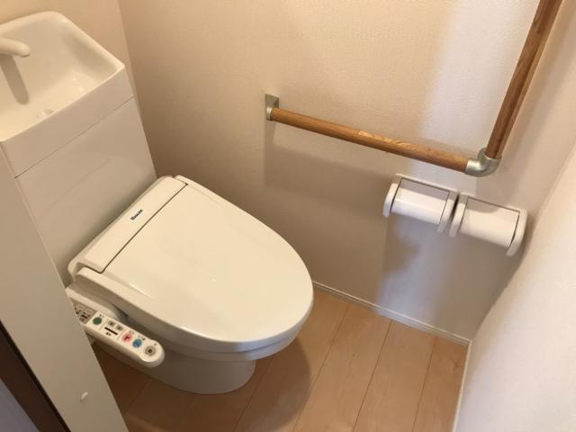 トイレ　シャワー付トイレ