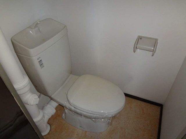 トイレ　※同建物別室参考写真