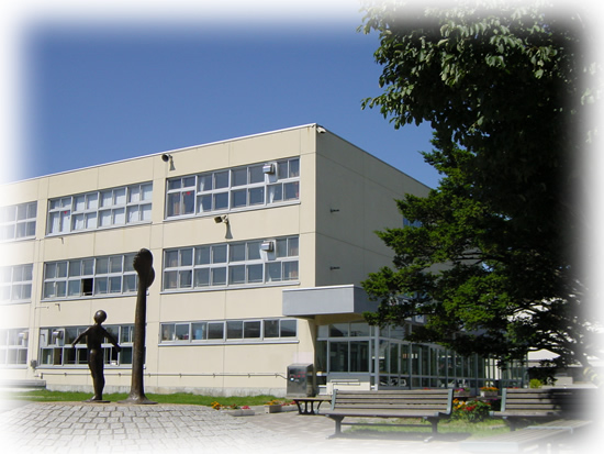 小学校　札幌市立清田小学校（小学校）まで555m