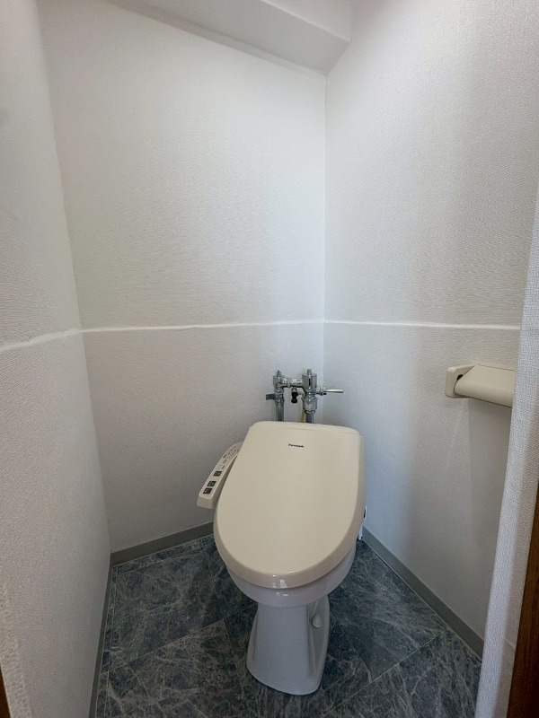 トイレ　落ち着いたトイレです