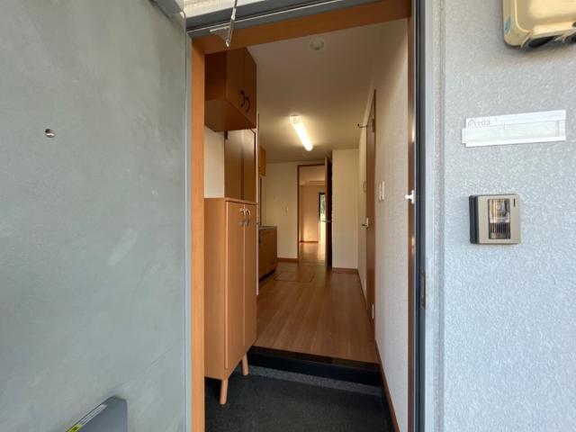玄関　下駄箱付き！