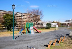 公園　潮見運動公園（公園）まで615m