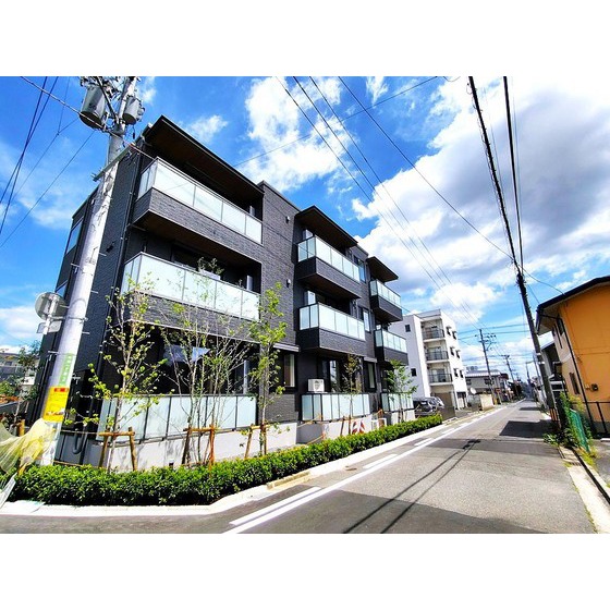建物外観　南向き日当たり良好です