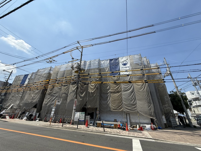 建物外観　建築中
