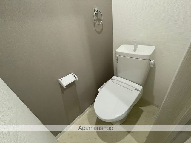 地下鉄谷町線 平野駅 徒歩8分 3階建 築1年のトイレ写真