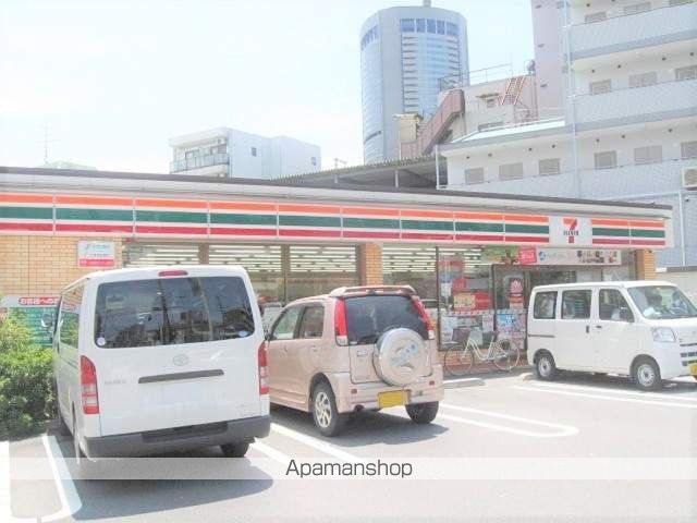コンビニ　セブンイレブン（コンビニ）まで214m