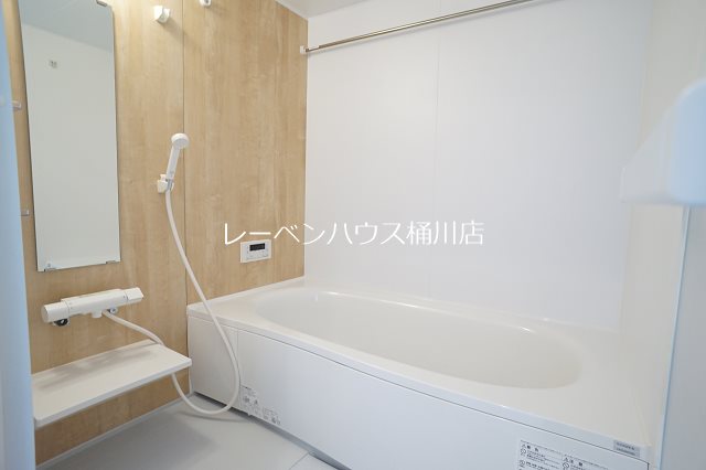 バス・シャワールーム　レーベンハウス桶川店へ　048-787-5511