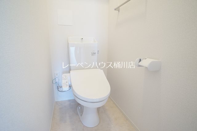 トイレ　レーベンハウス桶川店へ　048-787-5511