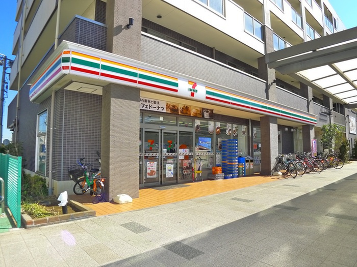 コンビニ　セブンイレブン（コンビニ）まで255m