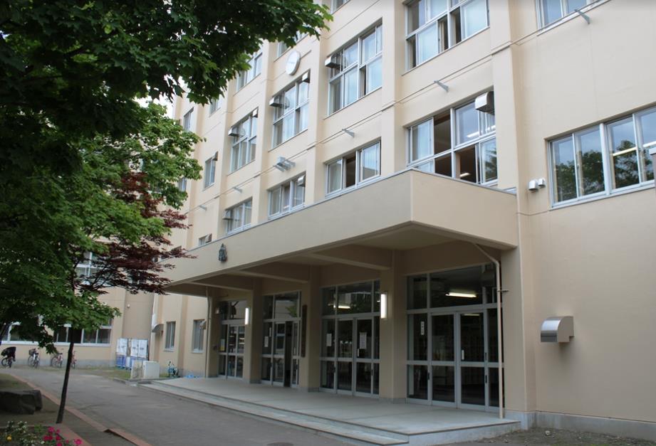 小学校　札幌市立幌南小学校（小学校）まで686m